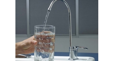 Hướng dẫn cách vệ sinh máy lọc nước đúng cách, đơn giản và nhanh chóng