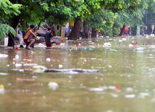 Tình trạng ô nhiễm nguồn nước nghiêm trọng tại Việt Nam