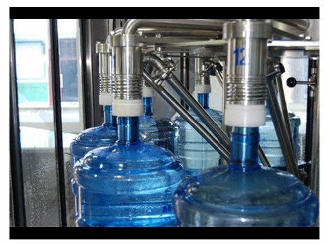 Dây chuyền sản xuất nước đóng bình sử dụng công nghệ tiên tiến nhất