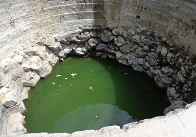 Tình trạng ô nhiễm nguồn nước giếng khoan tại Việt Nam đang diễn biến ngày càng nghiêm trọng